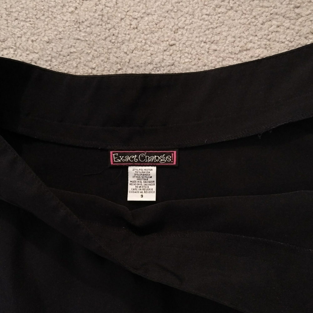 🌷2-4-7 Black A-line Skirt Sz 9 NWOT - Picture 2 of 5
